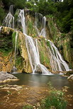 Photographie en pose longue de la cascade de Glandieu