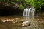 Photo d'un paysage de printemps autour de la cascade du Gour Bleu sur la rivire du Hrisson