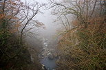 Photo du canyon de Barbannaz dans une ambiance de brouillard en hiver