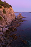 Image de la côte de la presqu'île de giens au crépuscule