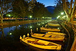 Photo of the first light of the day on Vasse channel in Annecy