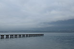 Photo du lac du Bourget sous les nuages un matin d'hiver