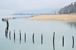 Photo d'un matin d'hiver au bord du lac du Bourget près d'Aix les Bains en Savoie