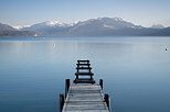 Photo du lac d'Annecy en fin d'hiver