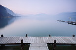 Image du lever du jour sur le lac à Annecy le Vieux