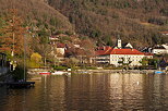 Photo de la baie et de l'Abbaye de Talloires sur les bords du lac d'Annecy