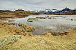 Photographie du lac Guichard et du massif des Aiguilles d'Arves en automne