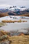 Image de l'automne en Savoie autour du lac Guichard et des Aiguilles d'Arves