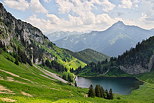 Paysage du Chablais prs d'Abondance avec le lac d'Arvouin et le Mont de Grange