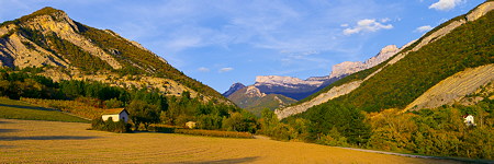 Paysage de montagne autour de Die - Drôme