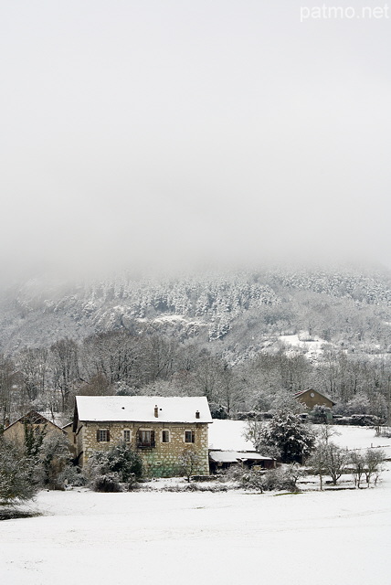 Image des premires neiges sur la campagne Haut Savoyarde