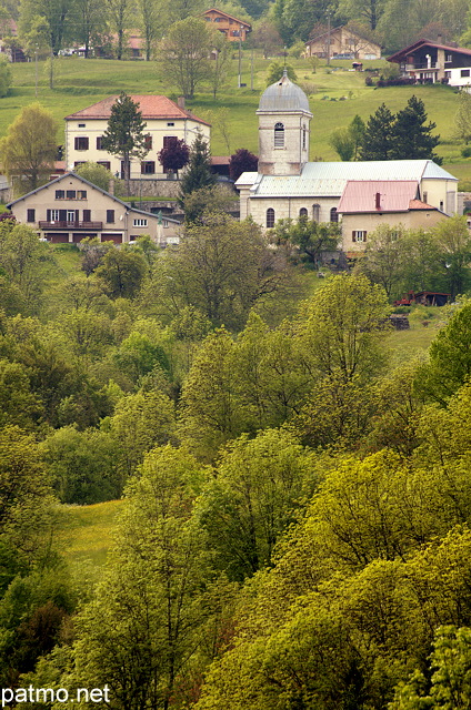 Photo de l'église de Belleydoux dans le Parc Naturel Régional du Haut Jura