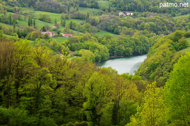 Photographie de la vallée du Rhône au printemps autour d'Arcine en Haute Savoie