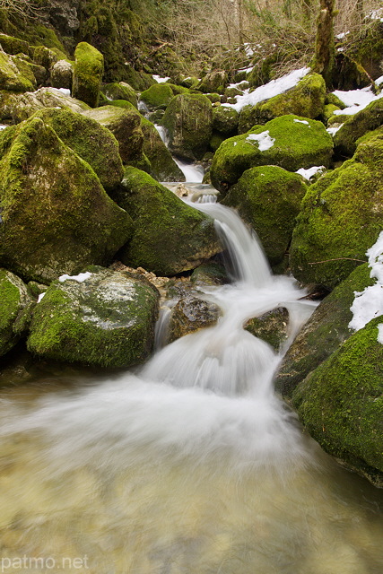 Photographie de petites cascades dans les ruisseaux de Septmoncel