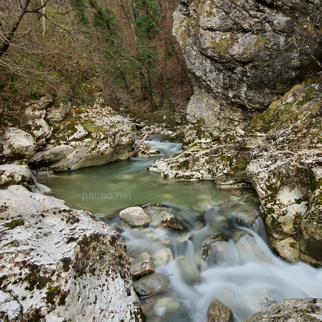 Photographie du torrent du Fornant en automne