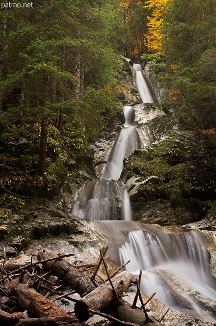 Photo de la cascade de la Diomaz en automne