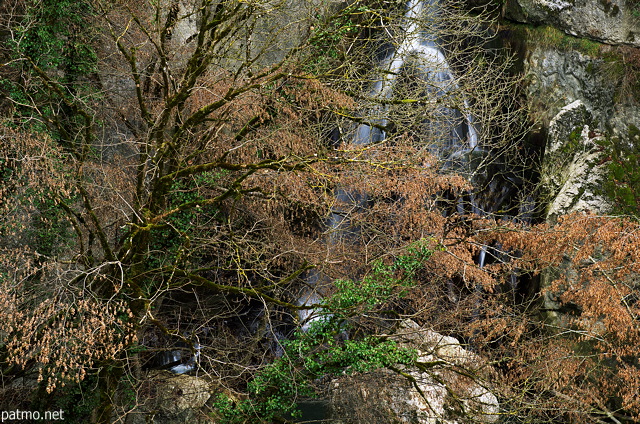 Image of Barbennaz waterfall seen from the top of the canyon