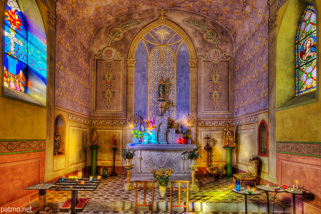Image HDR de l'intrieur de la chapelle de Notre Dame de Piti  Collobrires