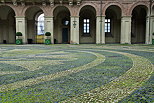 Image de la cour  intérieure du Palais Royal de la ville de Turin en Italie