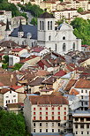 Image de la cathédrale de la ville de Saint Claude dans le Jura