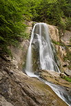 Image de la cascade du Dard dans le Massif des Bornes en Haute Savoie