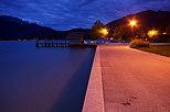 Photo du crépuscule sur le lac d'Annecy près de l'embarcadère de Saint Jorioz