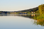 Image de Grande Rivière et du Lac de l'Abbaye dans le Jura en fin de journée